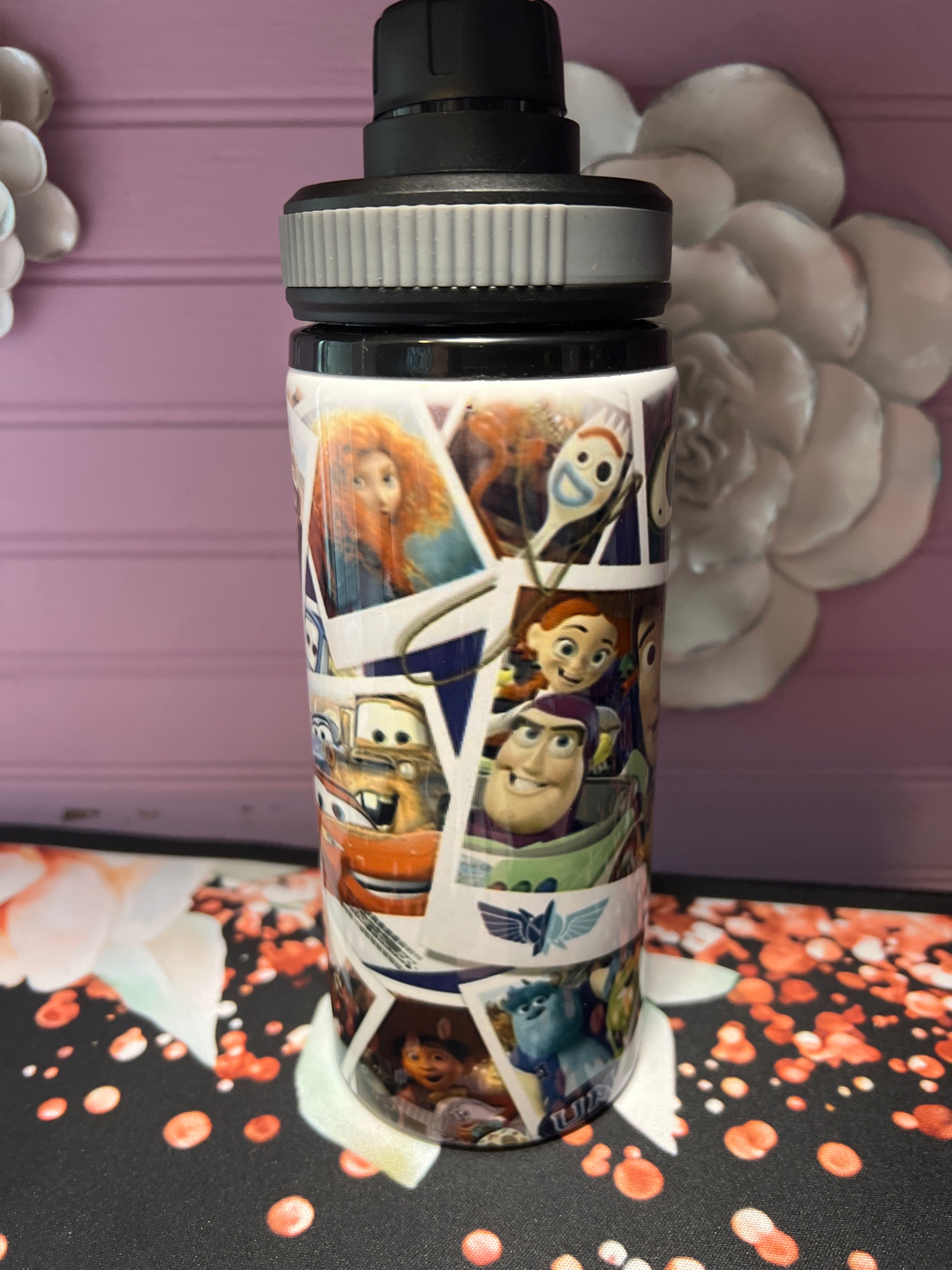 Disney tumbler 20 oz