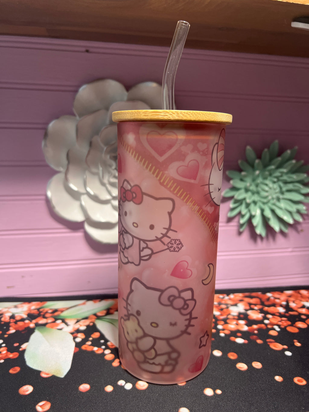 Hello Kitty Frosted glass cup 18 oz