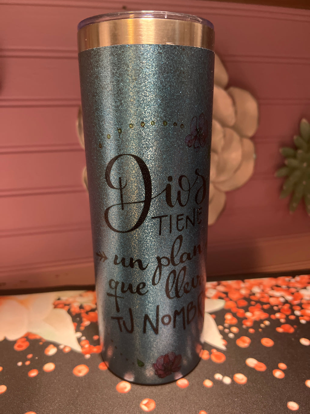 Dios tiene un plan que lleva tu nombre tumbler 20oz