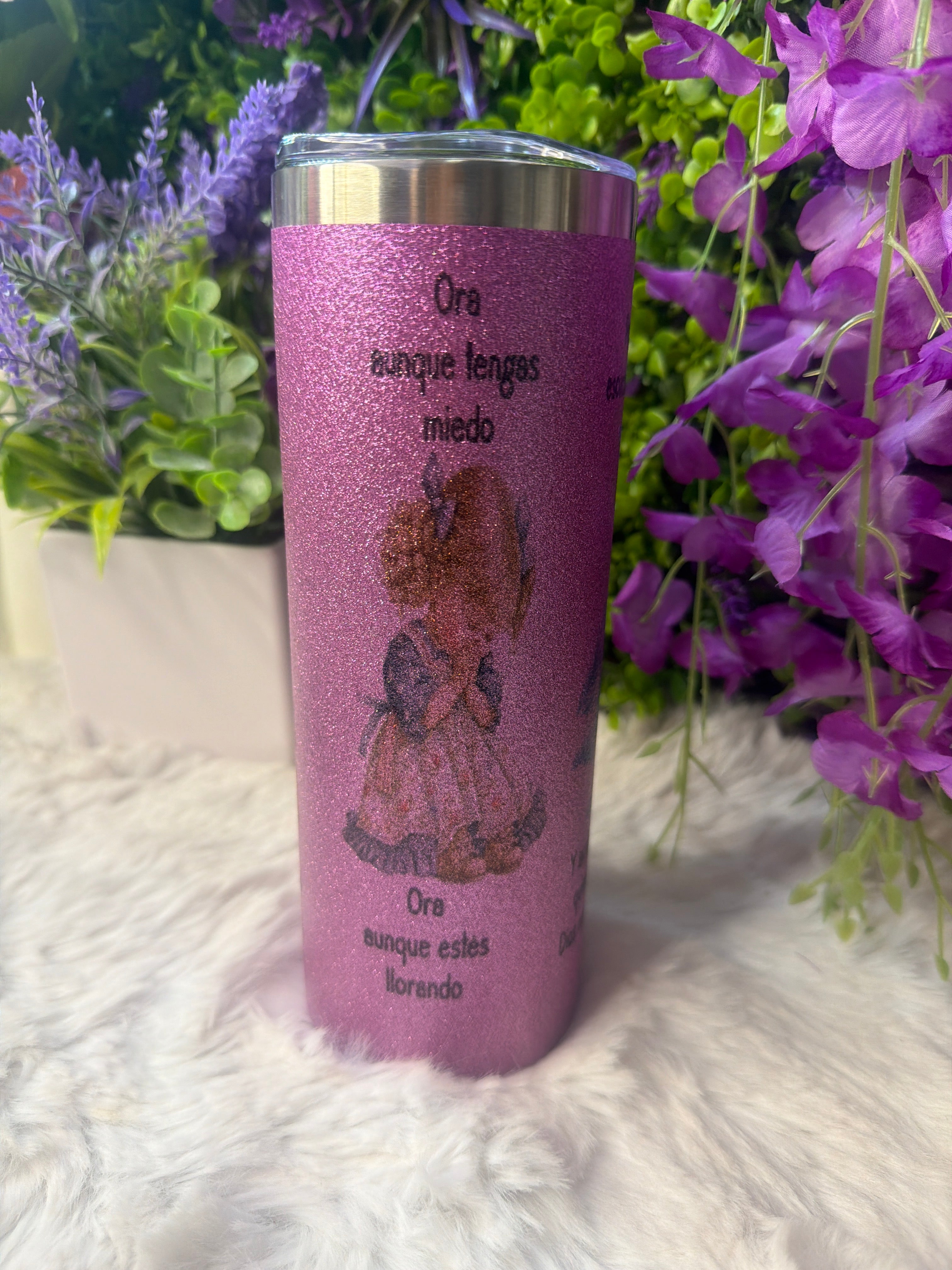 Hay poder en la oración tumbler morado con destellos de glitter 20 oz