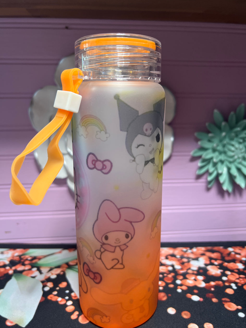 Hello kitty y sus amigos frosted glass cup 17 oz