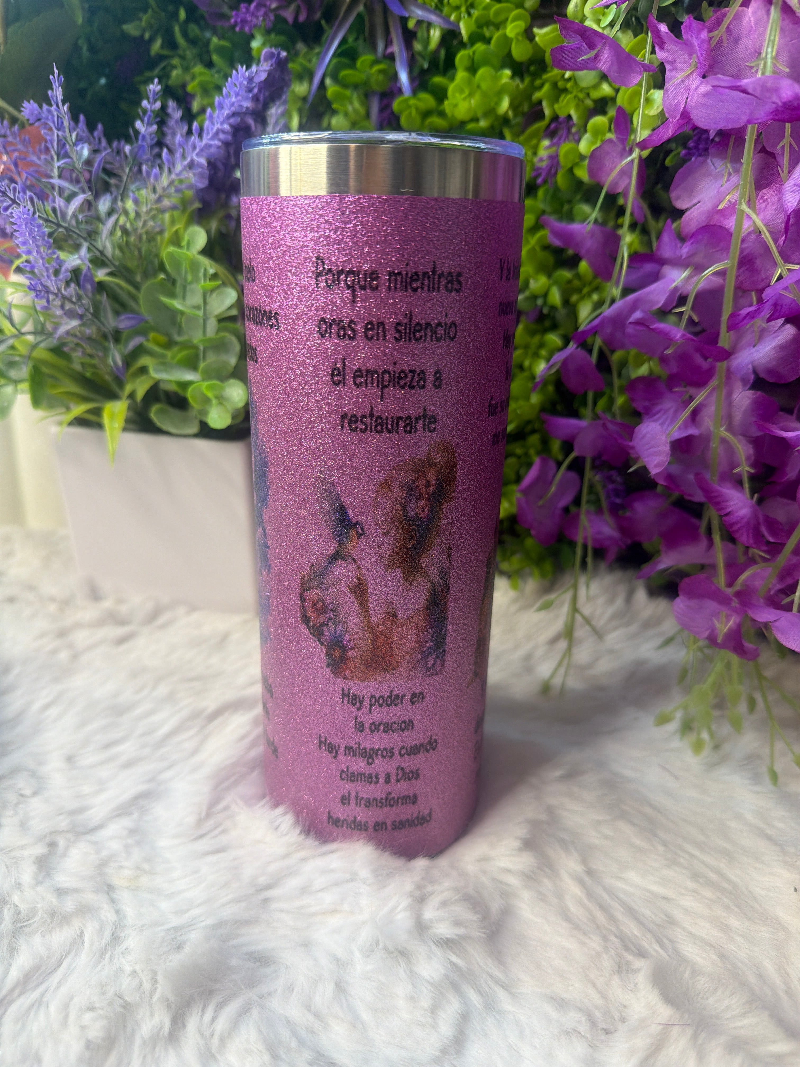 Hay poder en la oración tumbler morado con destellos de glitter 20 oz