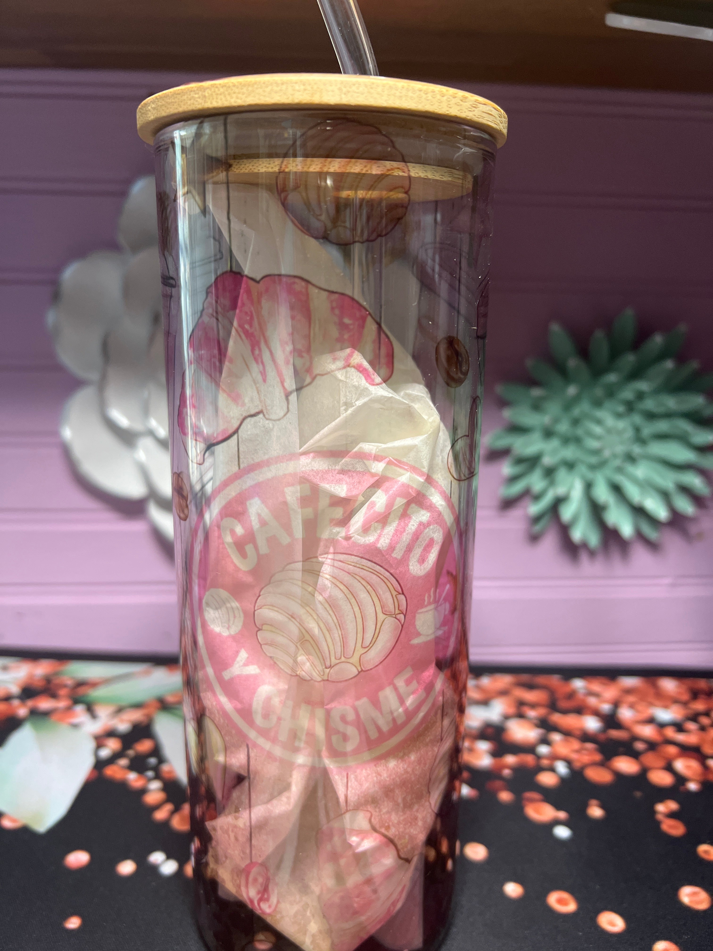 Cafecito y chisme glass cup 20 oz