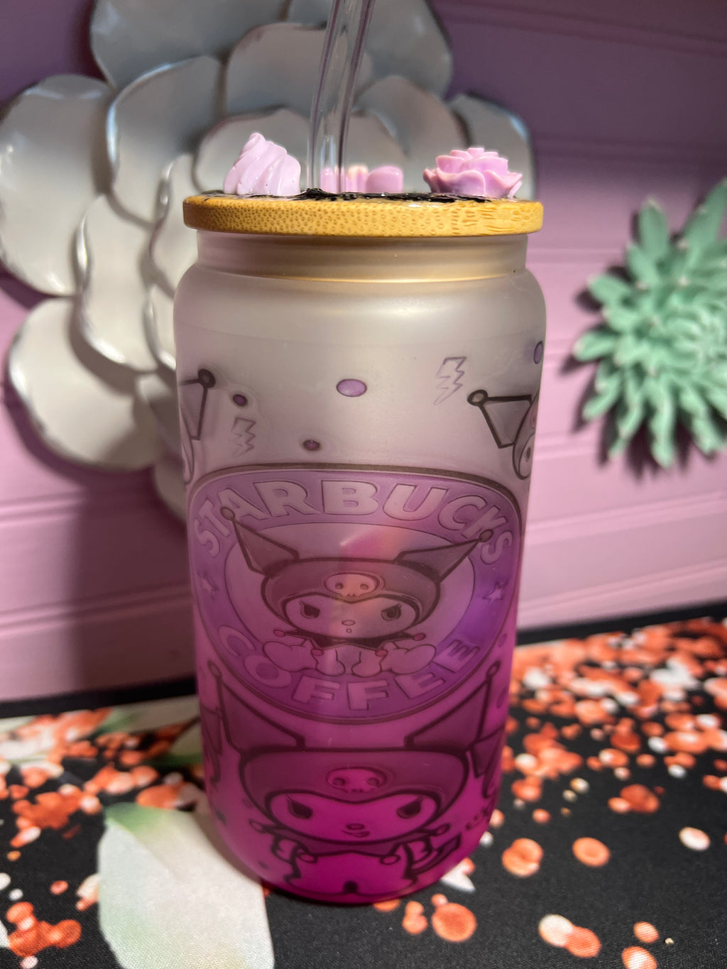 Frosted glass cup 16 oz kuromi