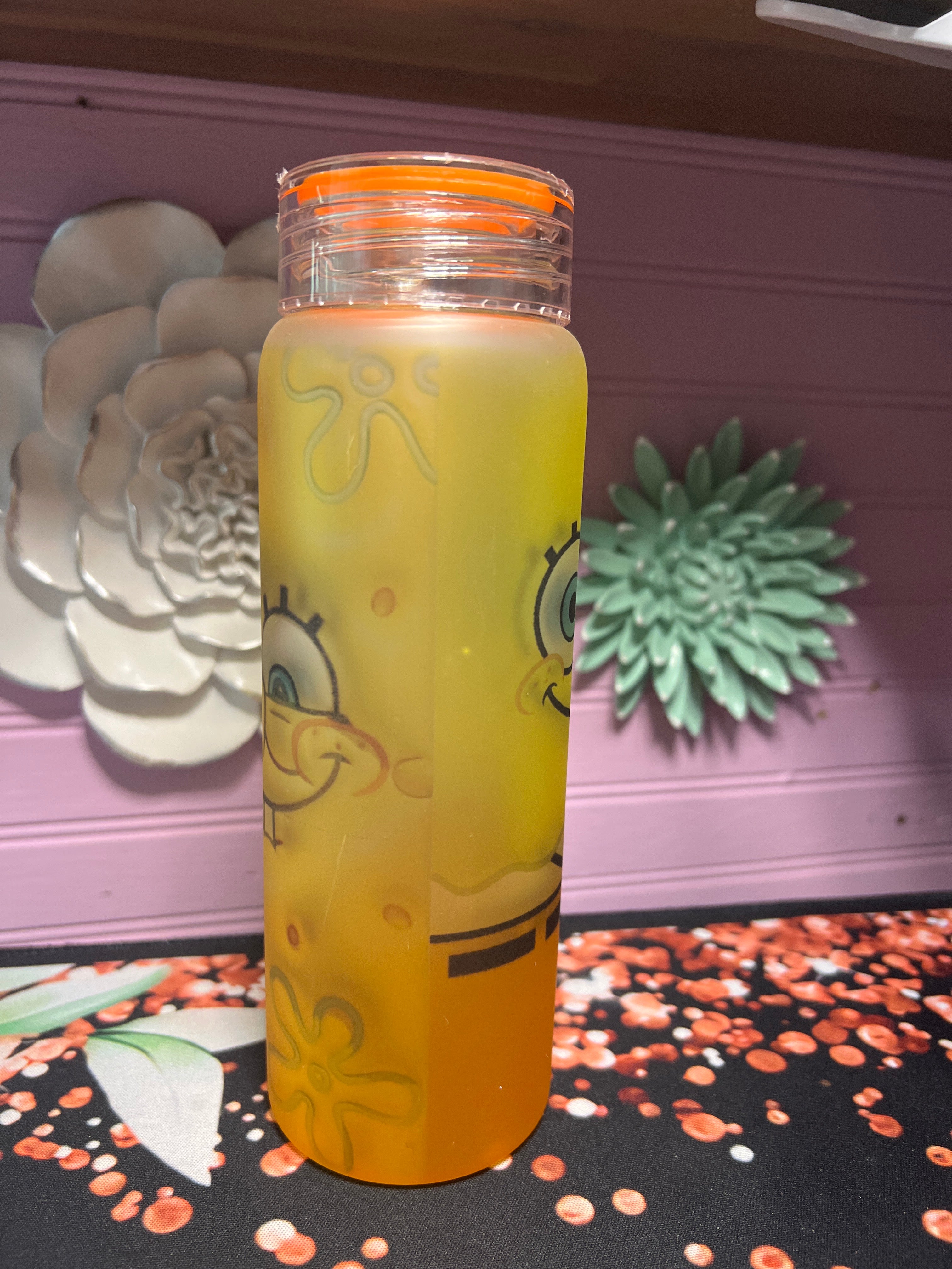 Bob Sponge frosted glass cup 17 oz