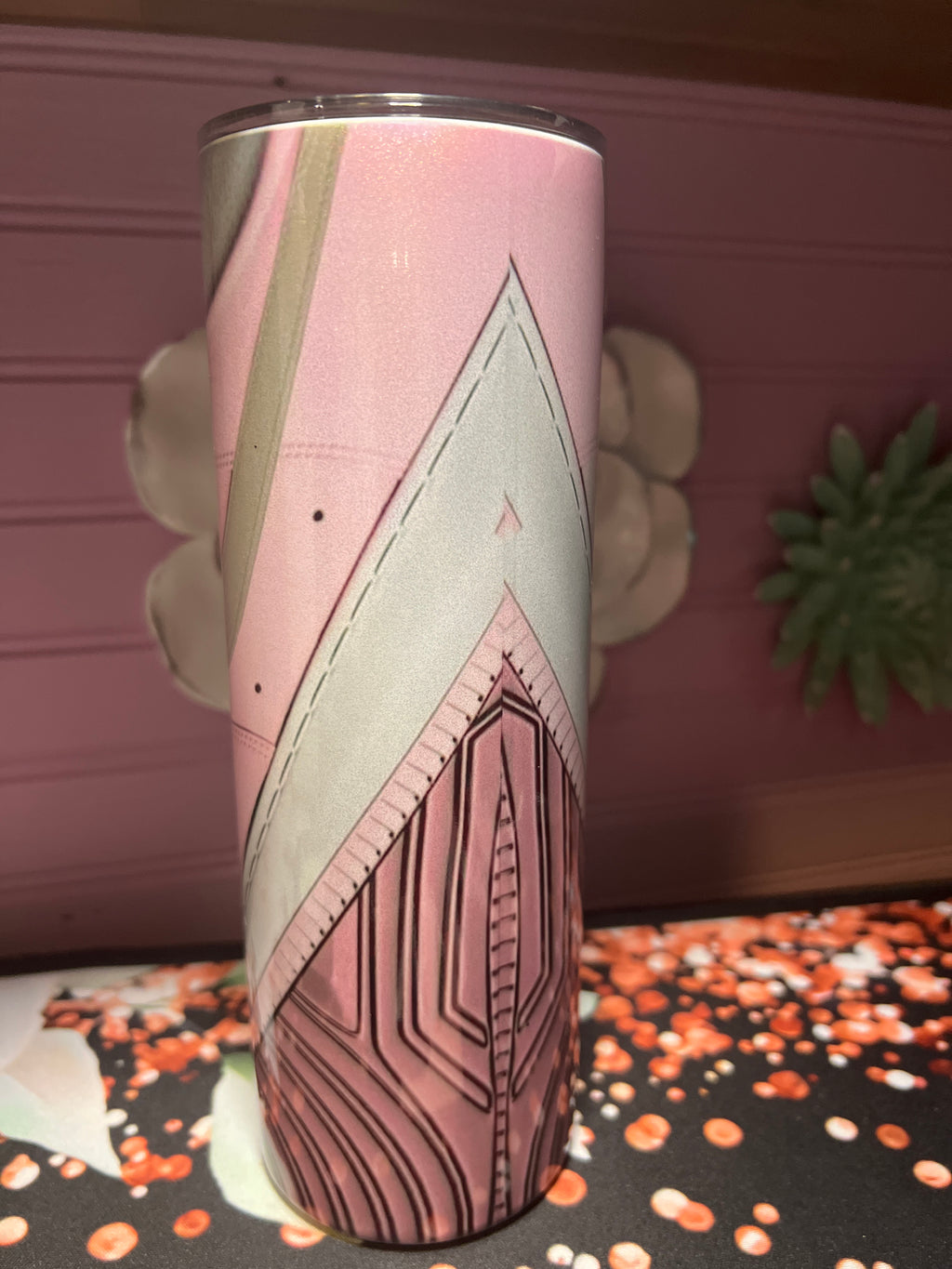 Nike B tumbler 20 oz
