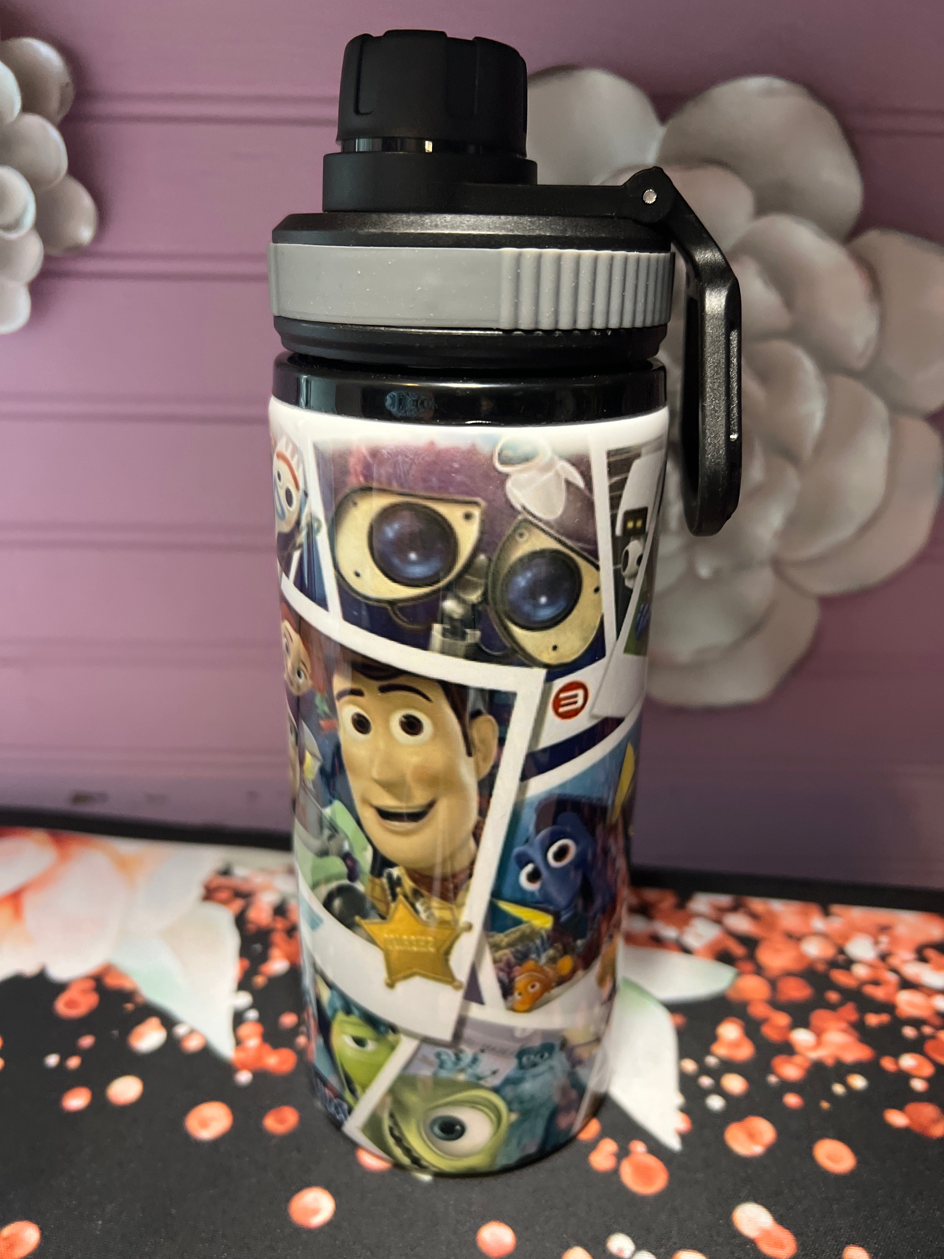 Disney tumbler 20 oz