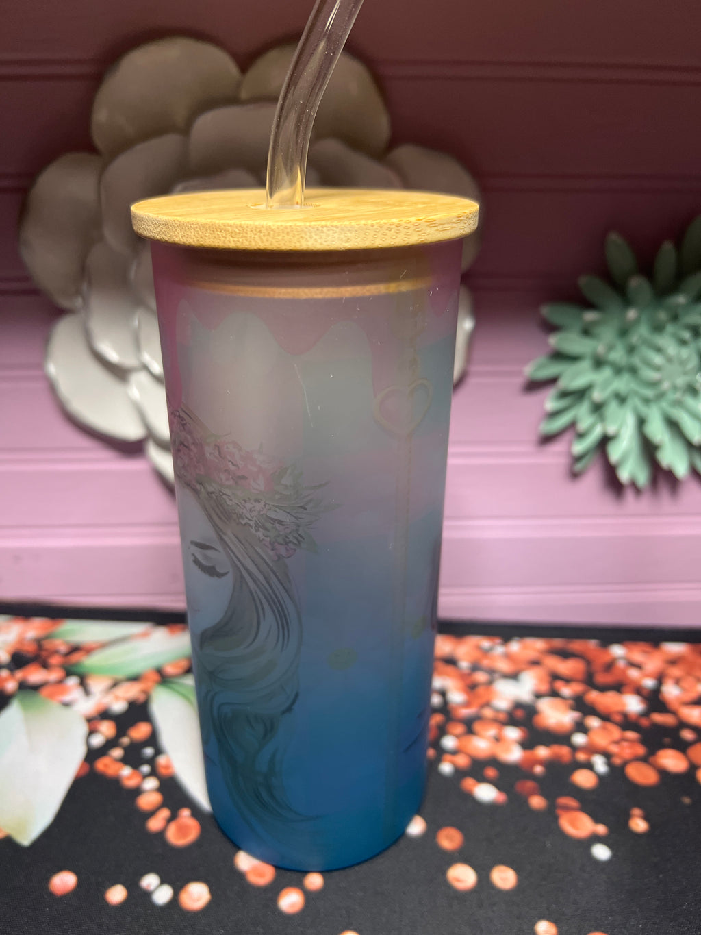 Hoy es un día perfecto para ser feliz frosted glass cup 18 oz
