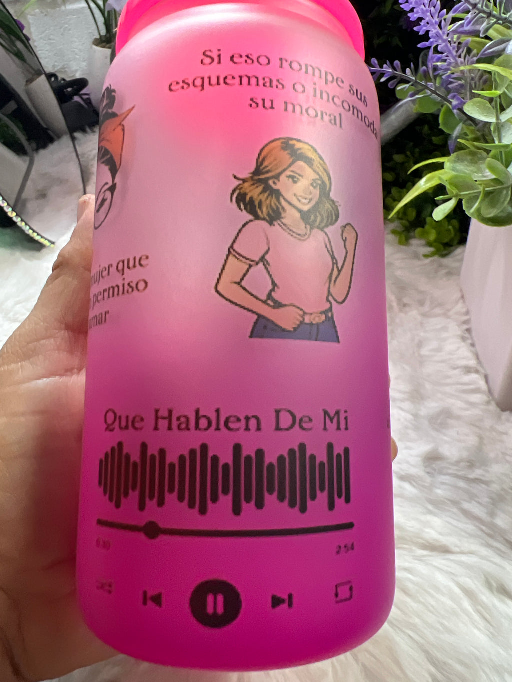 Que hablen de mí pink frosted glass cup 16 oz