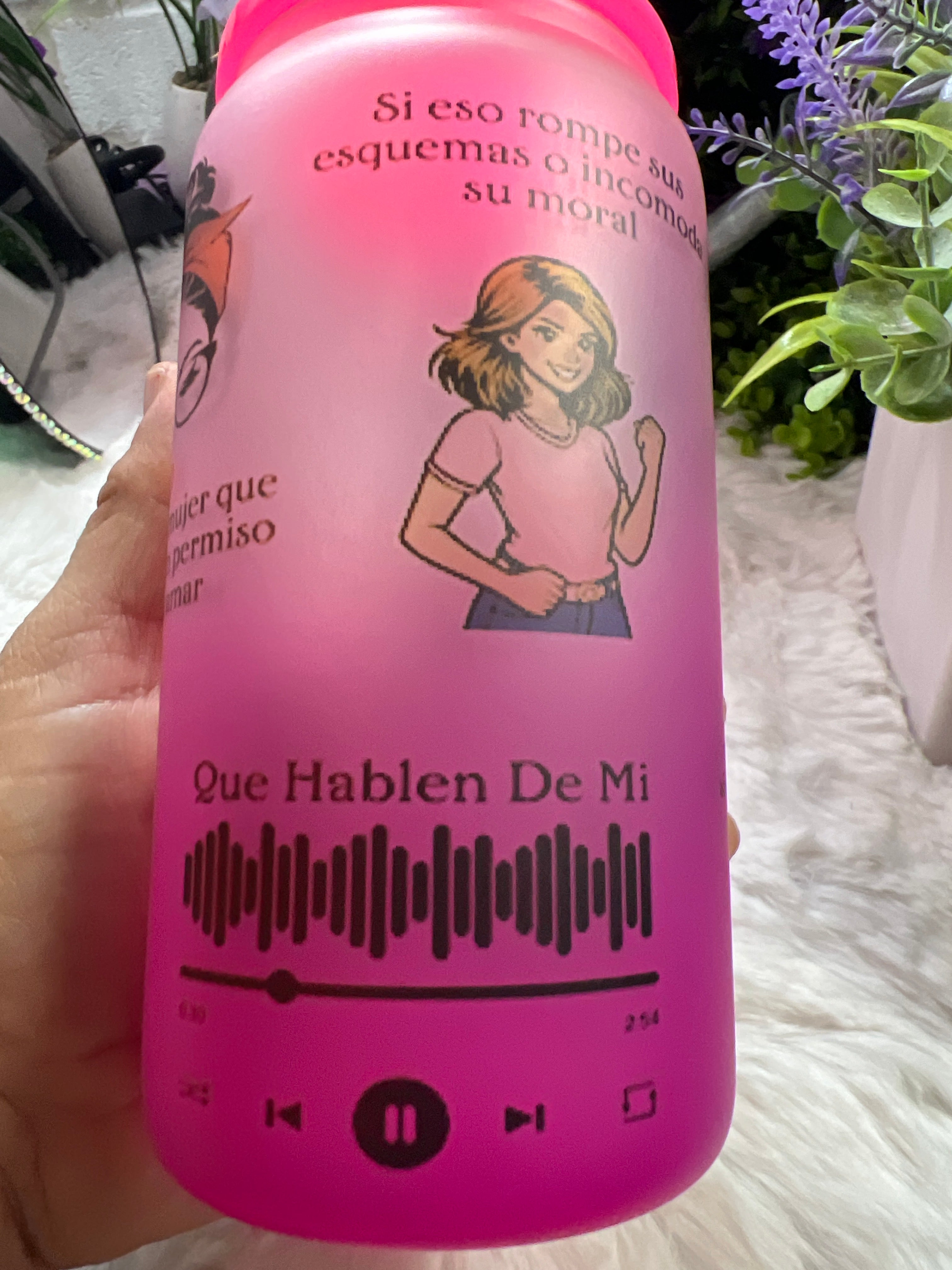 Que hablen de mí pink frosted glass cup 16 oz