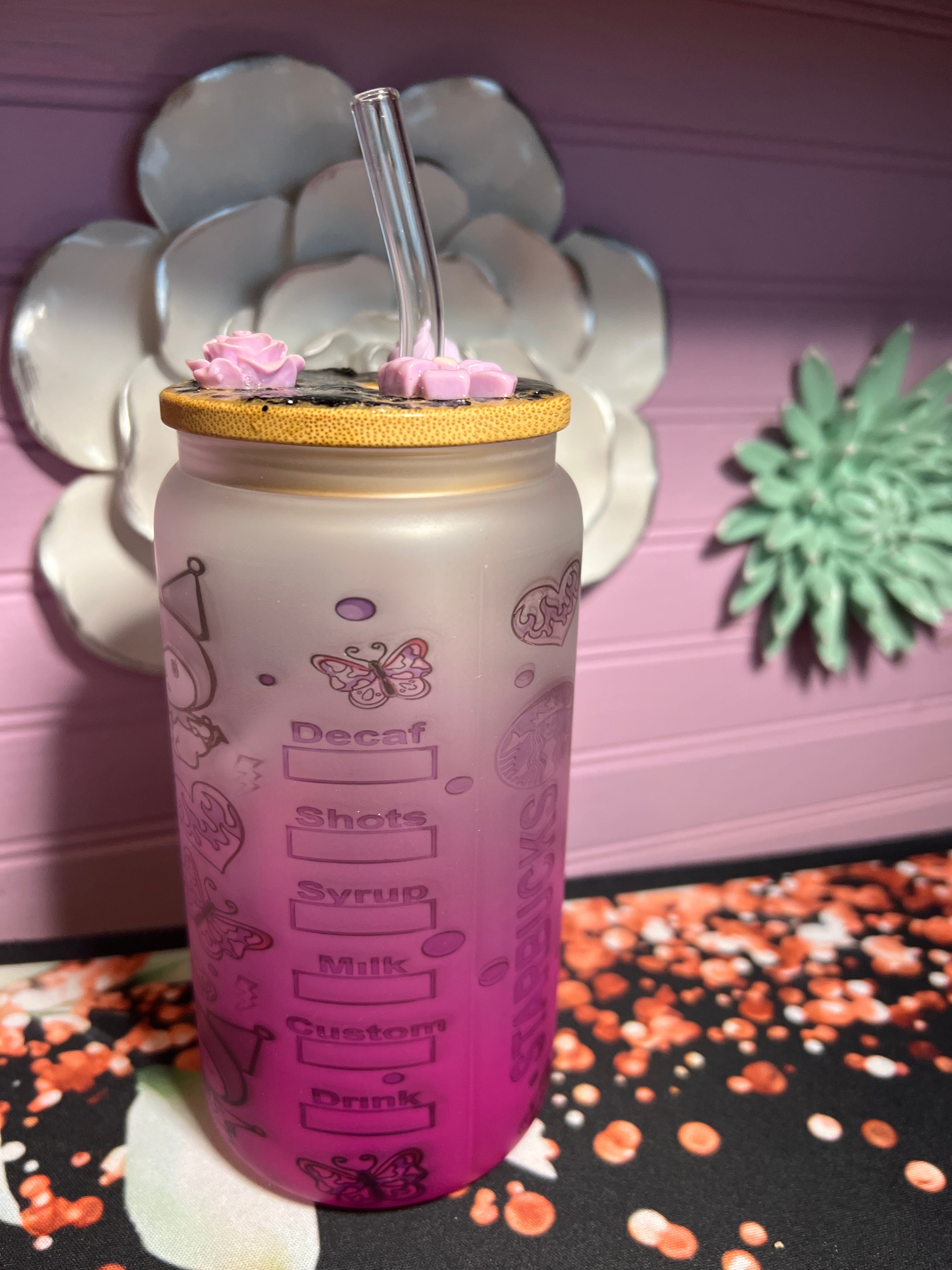 Frosted glass cup 16 oz kuromi