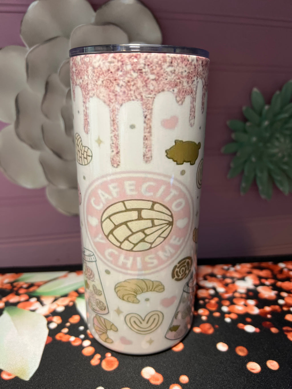 Cafecito y chisme tumbler 15 oz