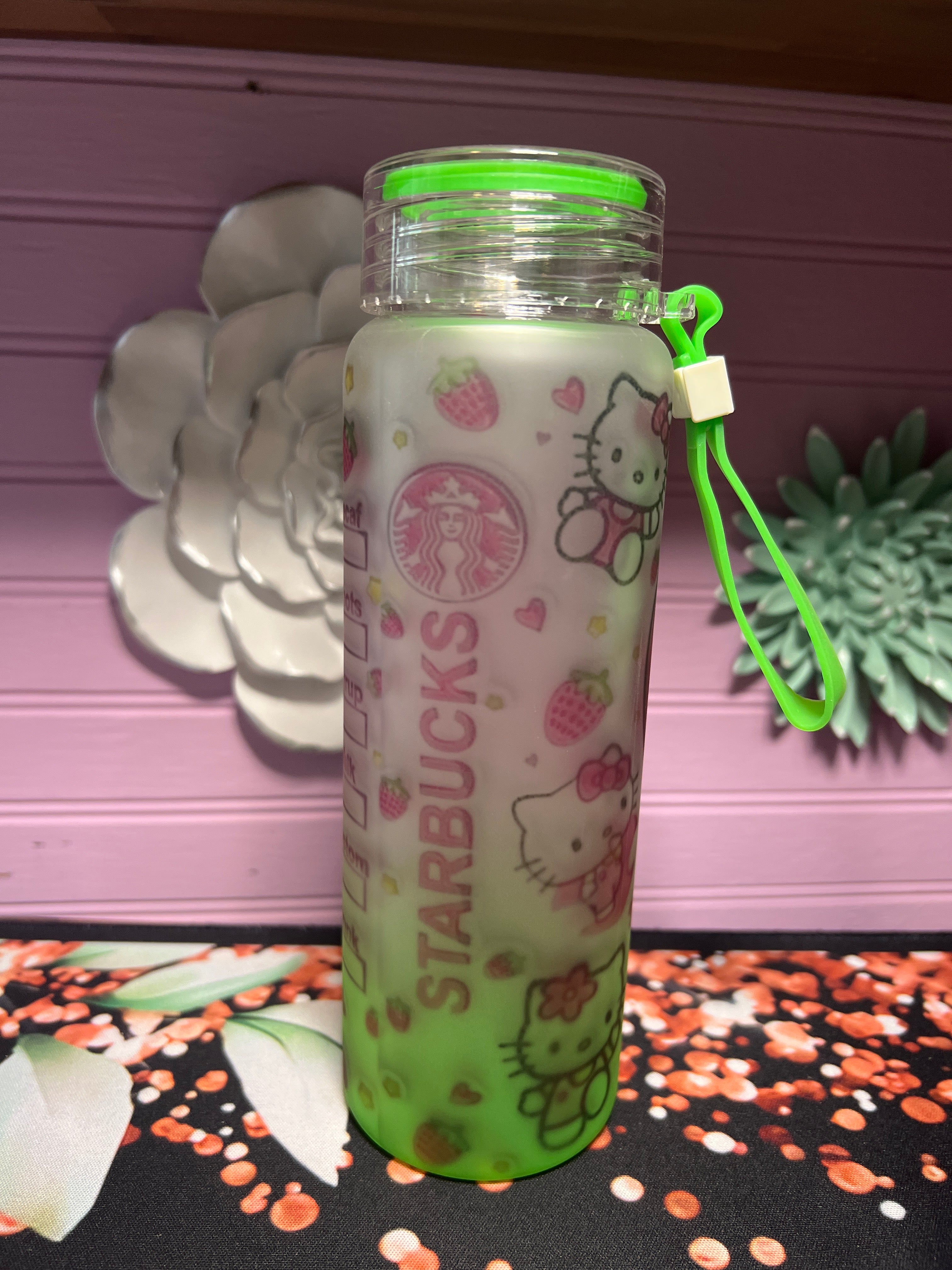 Hello Kitty frosted glass cup 17 oz