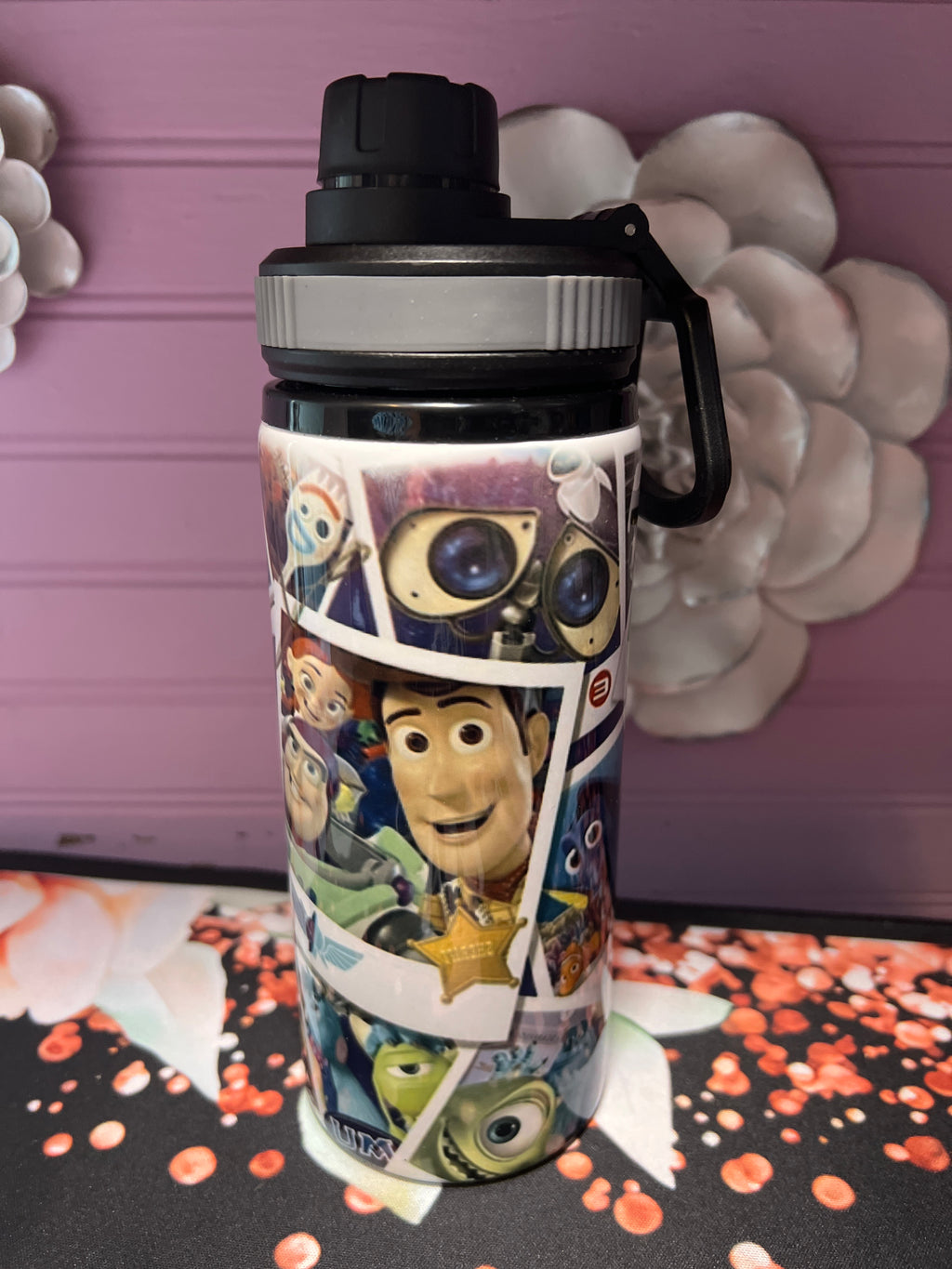 Disney tumbler 20 oz