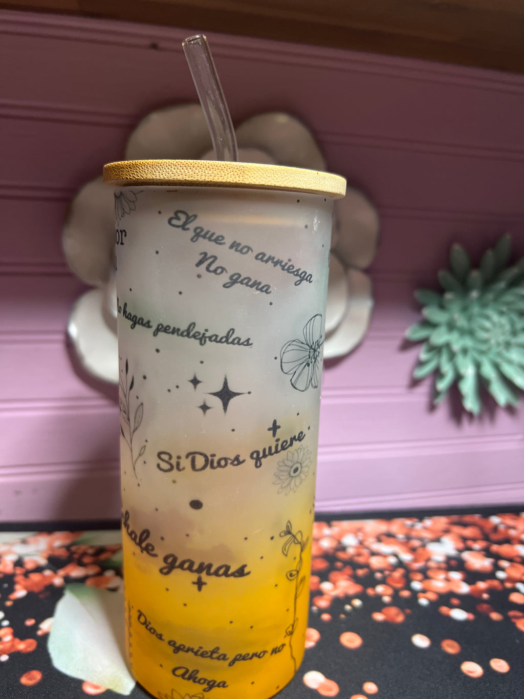 Daily affirmations español frosted glass cup 18 oz