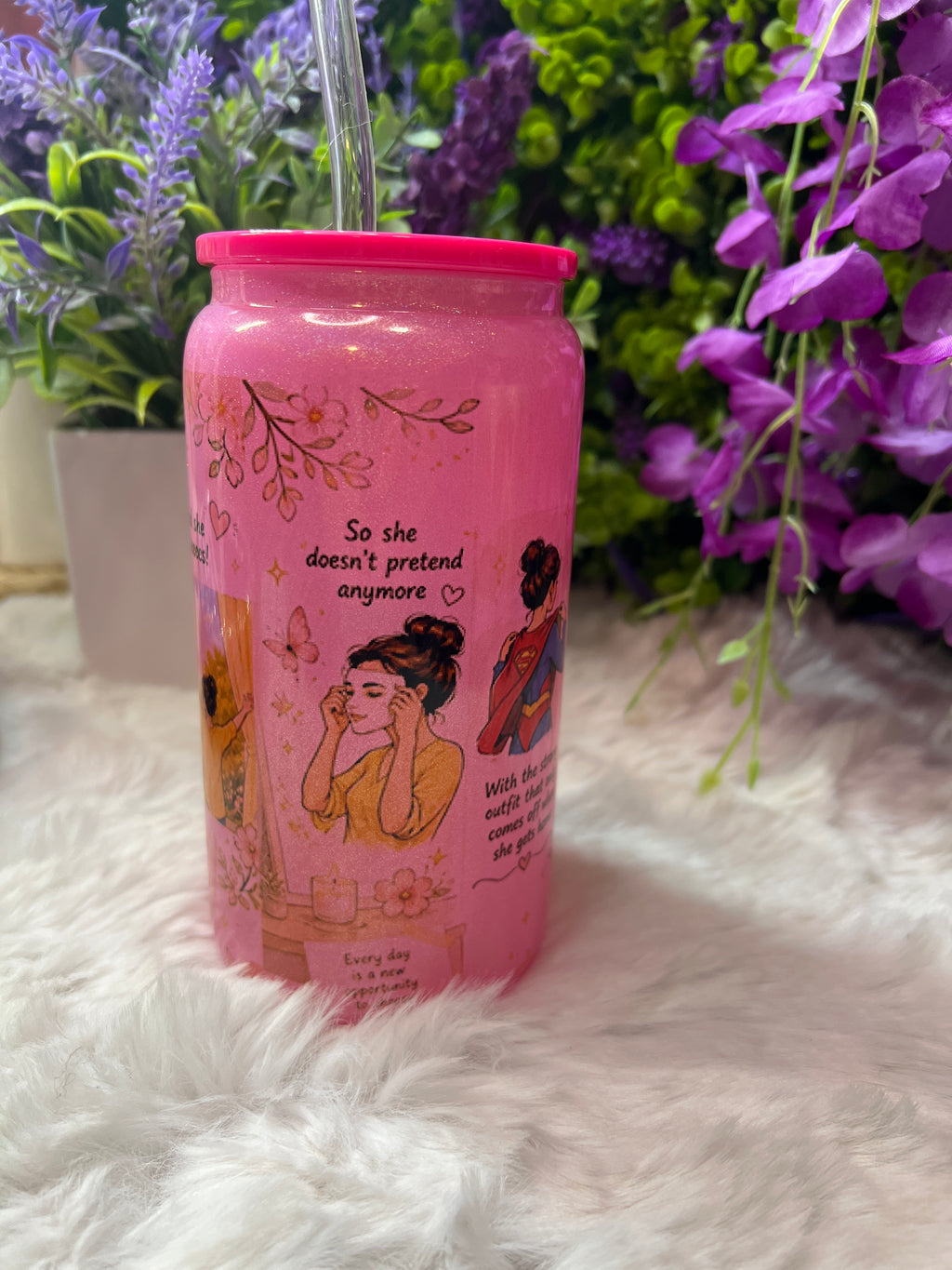 She chooses and rises glass cup 16 oz