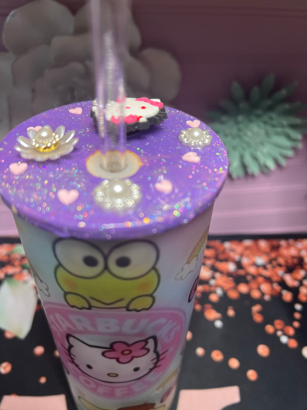 Hello Kitty y sus amigos frosted glass cup 20 oz