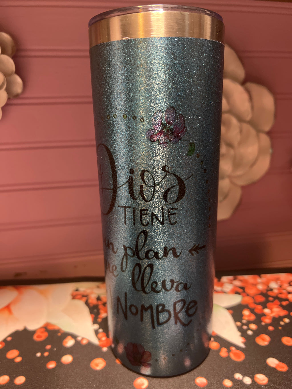 Dios tiene un plan que lleva tu nombre tumbler 20oz