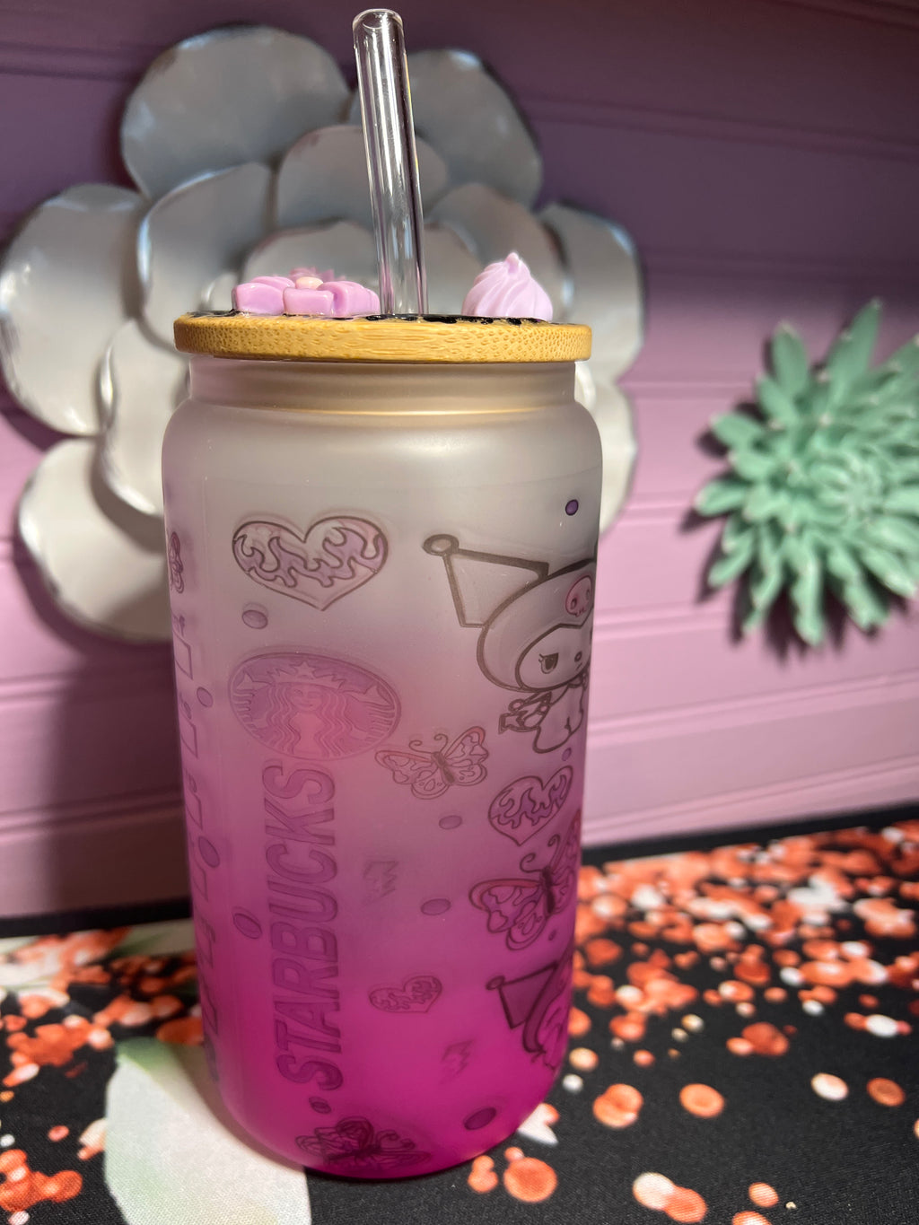 Frosted glass cup 16 oz kuromi