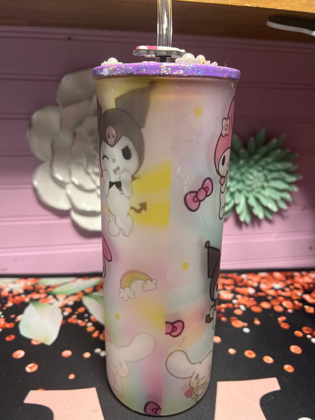Hello Kitty y sus amigos frosted glass cup 20 oz