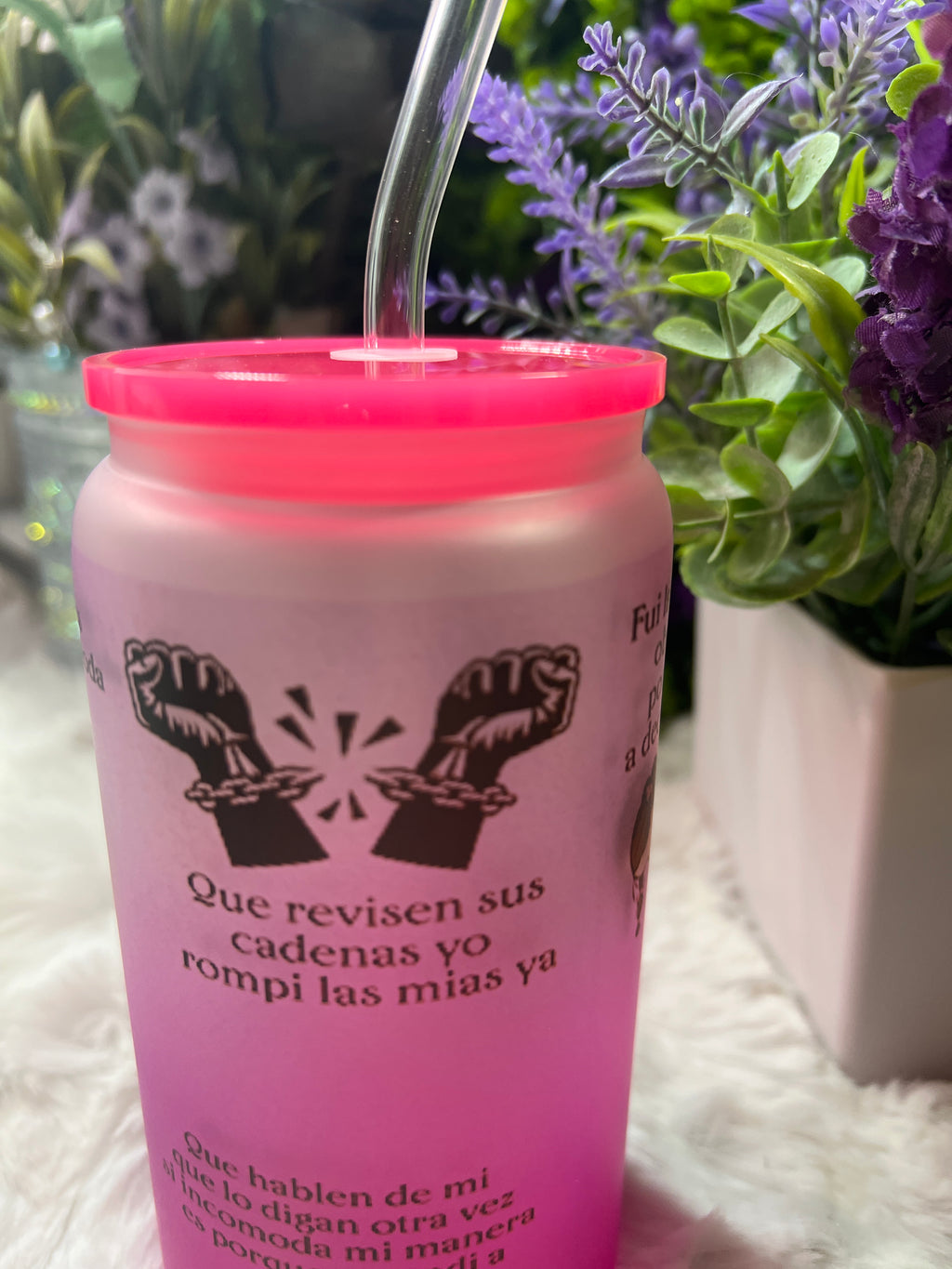 Que hablen de mí pink frosted glass cup 16 oz
