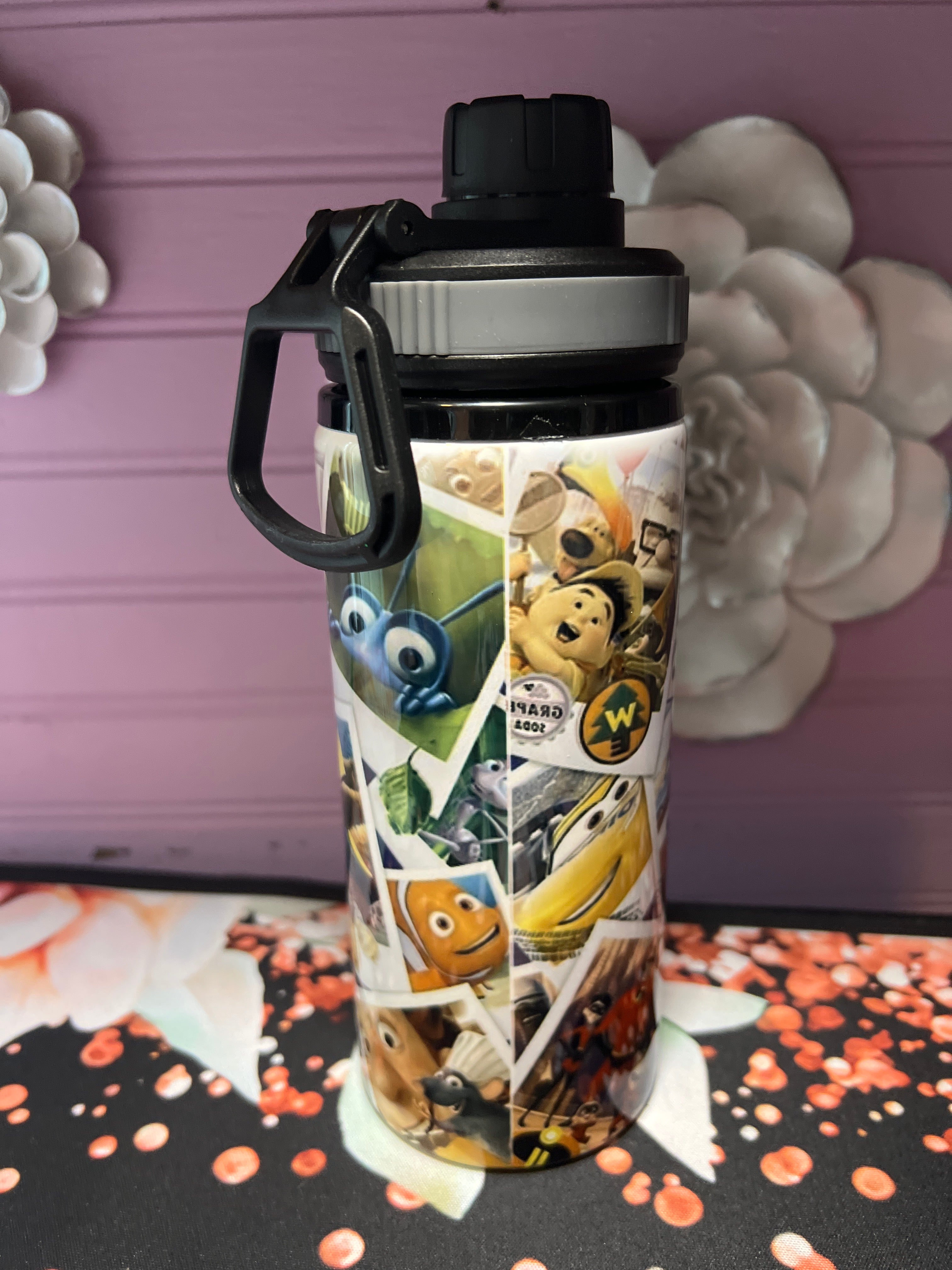 Disney tumbler 20 oz