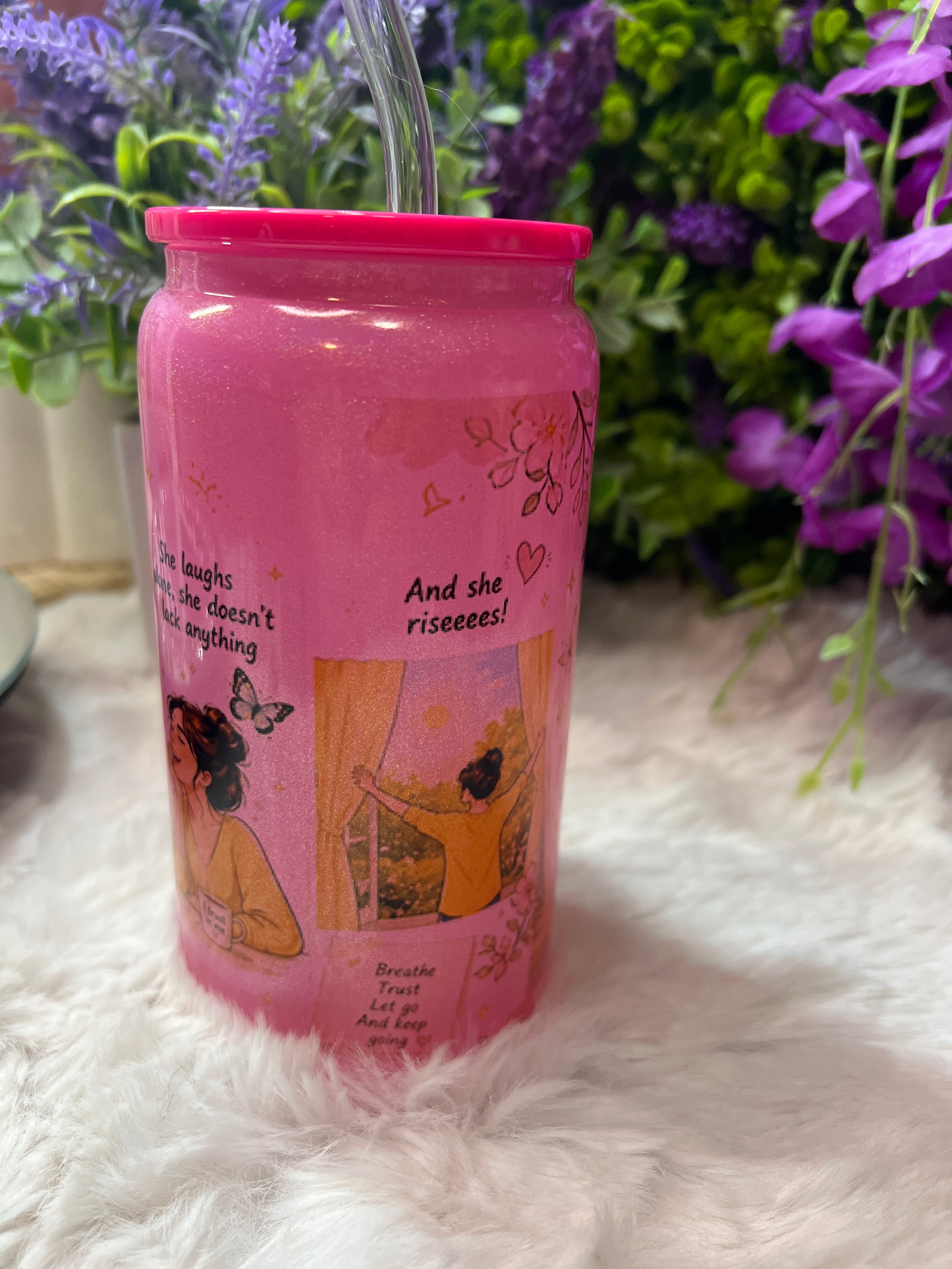 She chooses and rises glass cup 16 oz