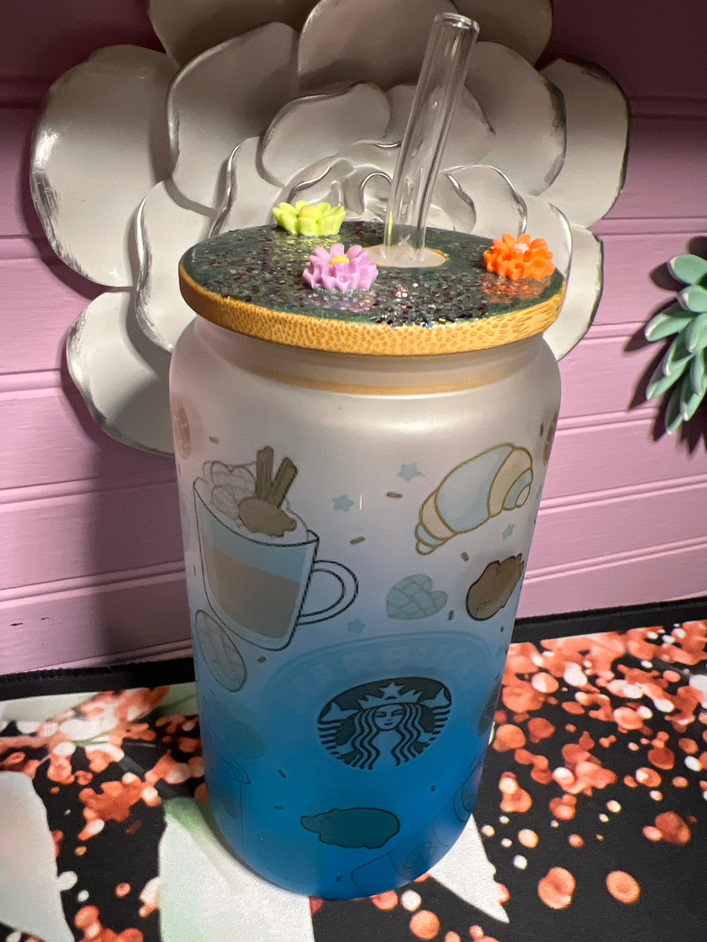 Frosted Glass cup 16 oz Cafecito y chisme